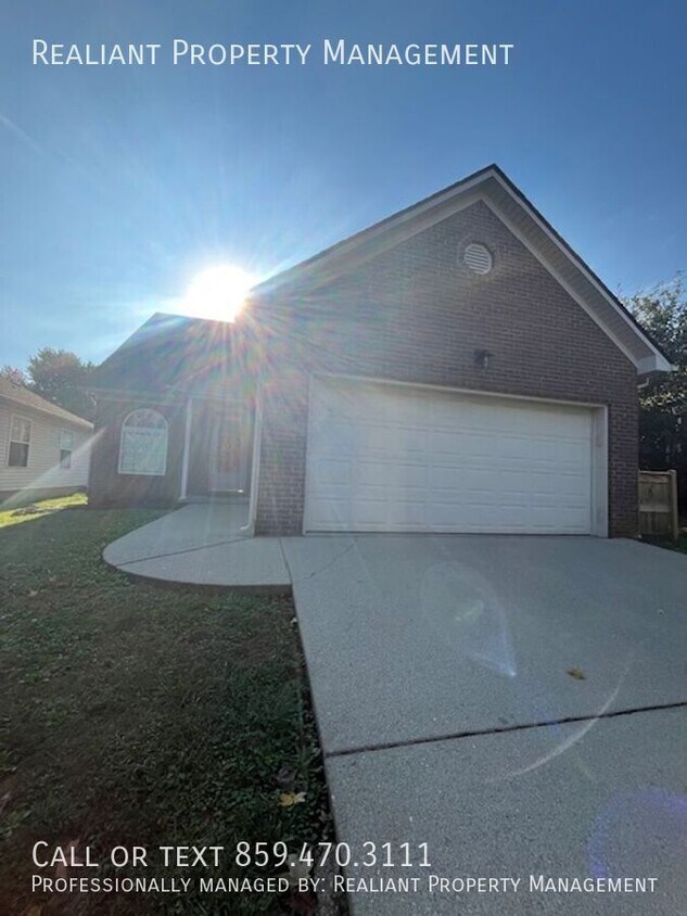 Foto principal - 120 Leatherwood Ln