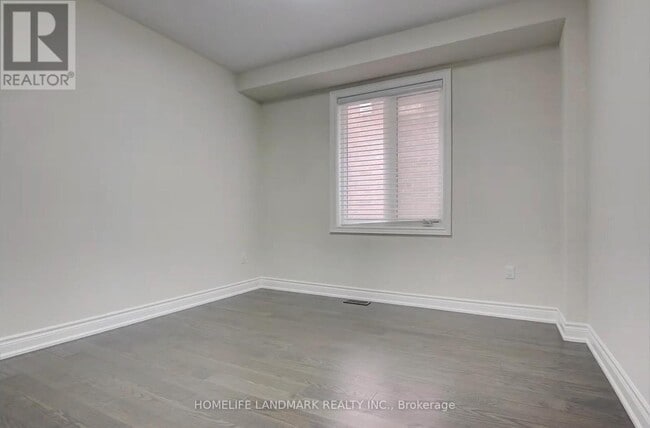 Photo du bâtiment - 707 Harry Douglas St