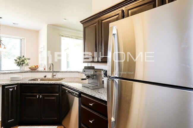 Building Photo - 3313 Coxwald Pl