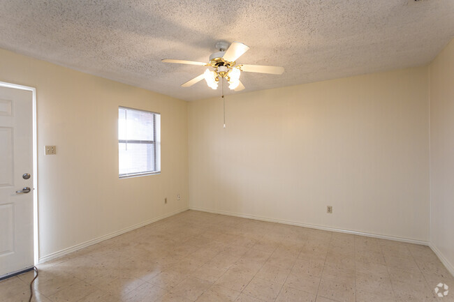 2HAB, 1BA - 701SF - Gallagher Gardens