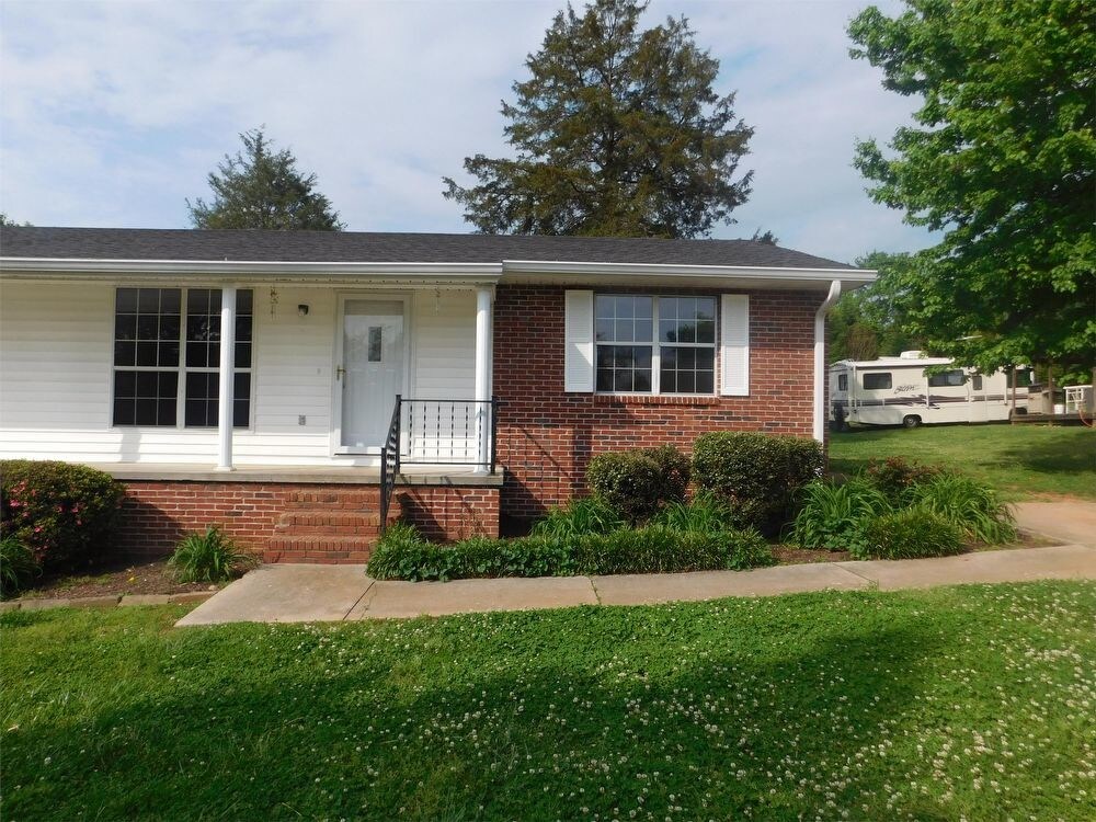 Primary Photo - 123 County Road 142 - B Apt. B
