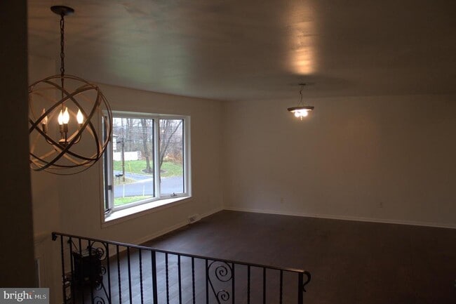 Building Photo - 64 Bogle Dr