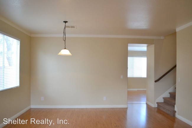 Building Photo - 4 br, 2.5 bath House - 2574 Sundew Avenue