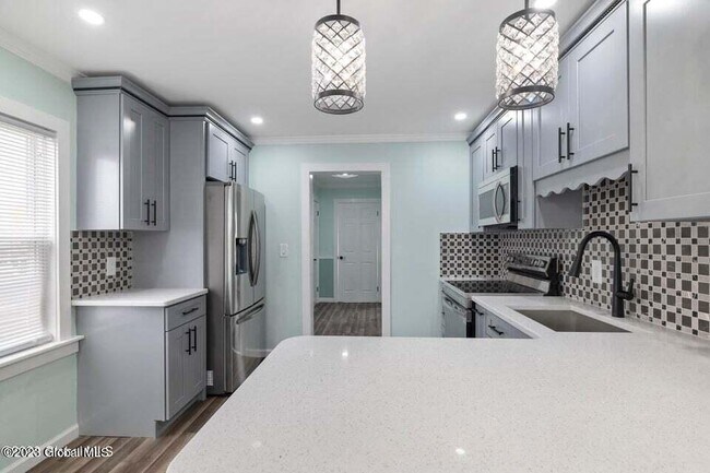 Building Photo - 2413 Turner Ave