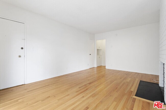 Foto del edificio - 11947 Kiowa Ave