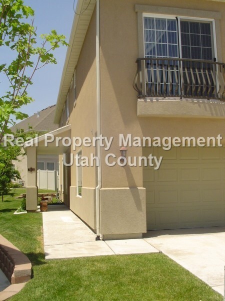 Building Photo - Stunning Townhome in Lehi