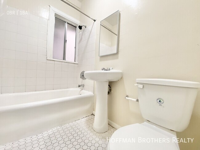 Foto del edificio - 425 S Grand View St