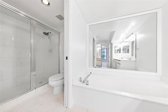 Foto del edificio - 3530 Mystic Pointe Dr