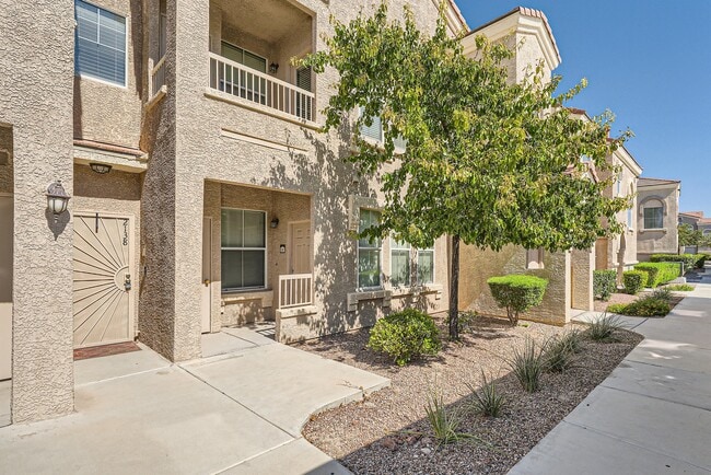 Building Photo - 10550 W Alexander Rd