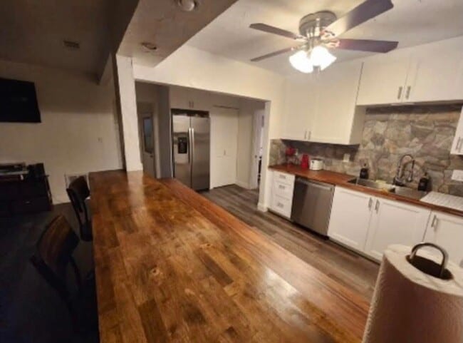 Building Photo - 5213 32nd Terrace N