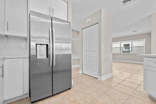 Foto del edificio - 4250 NW 1st Pl