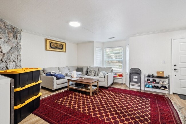 Building Photo - 3BR Townhome in Pleasant Hill With L2 EV C...