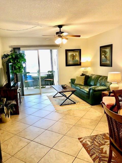 Foto del edificio - 102 Capri Isles Blvd