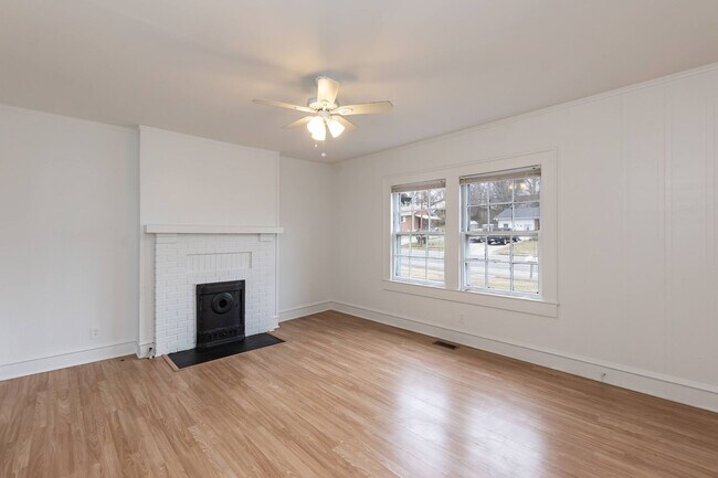 Foto del edificio - N Main St Duplex