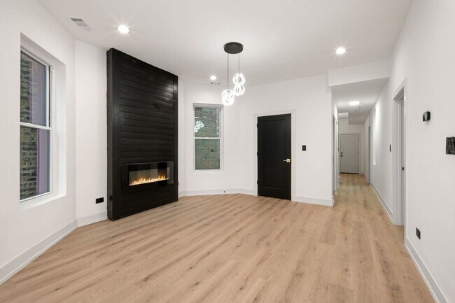 Foto del edificio - 7008 S King Dr