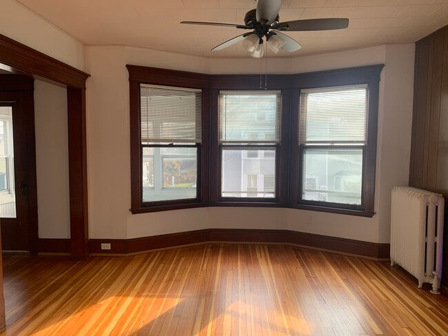Building Photo - 1481 3rd St