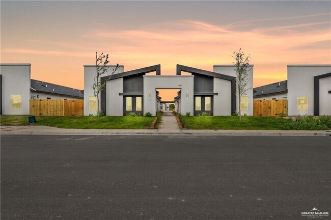 Building Photo - 25 N 25th St