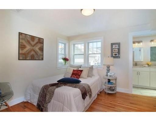 Building Photo - 112 Sagamore St