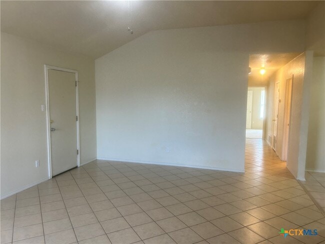 Building Photo - 4604 Wade Dr