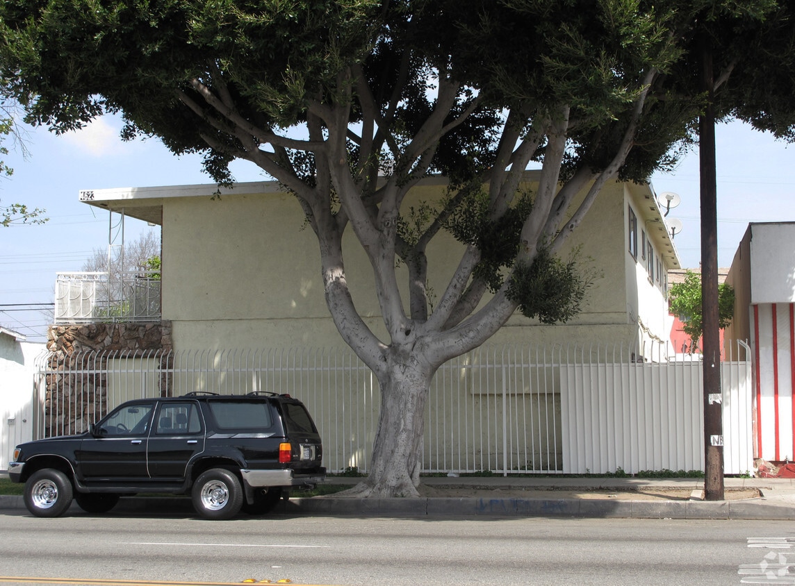 Building Photo - 4623 E Compton Blvd