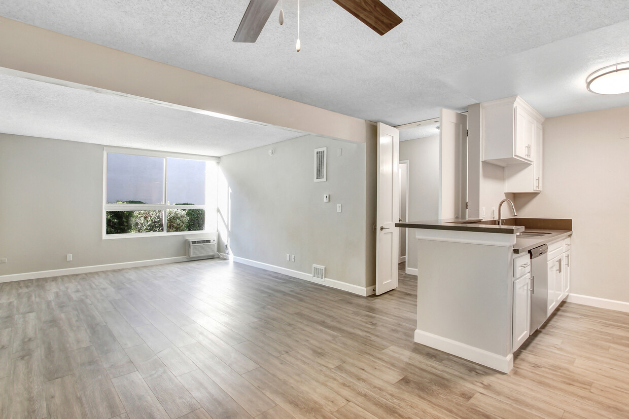 Woodbridge Village Apartments - Apartments In North Hollywood, Ca 