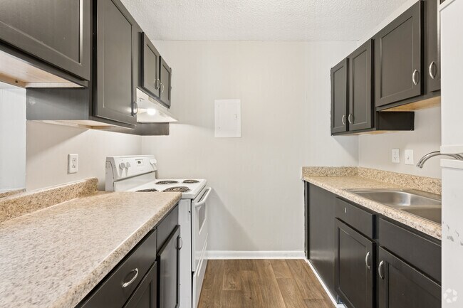 2 habitaciones, 1 baño - 851 pies cuadrados - Cocina - Serenity at Fairfield