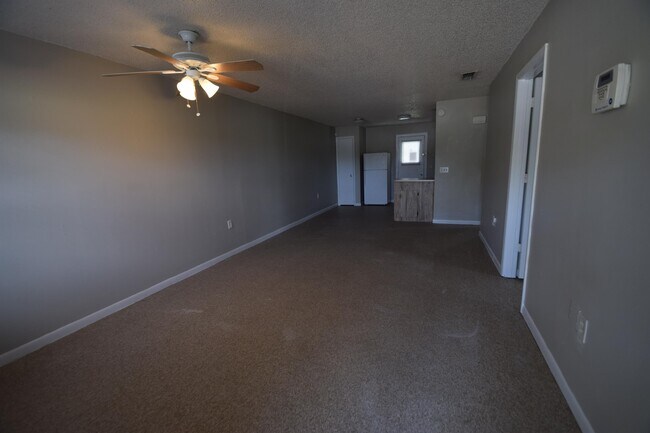 Building Photo - 115 Leelon Rd