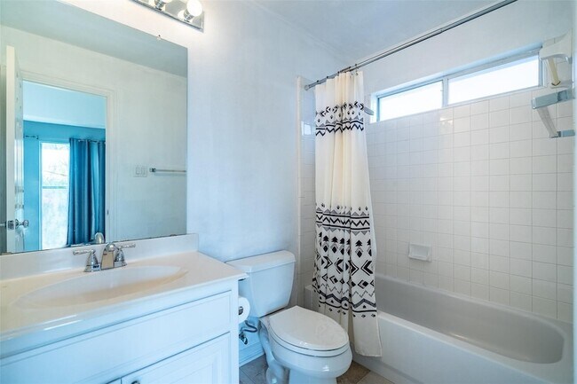 Building Photo - 3604 Blackwood Ct