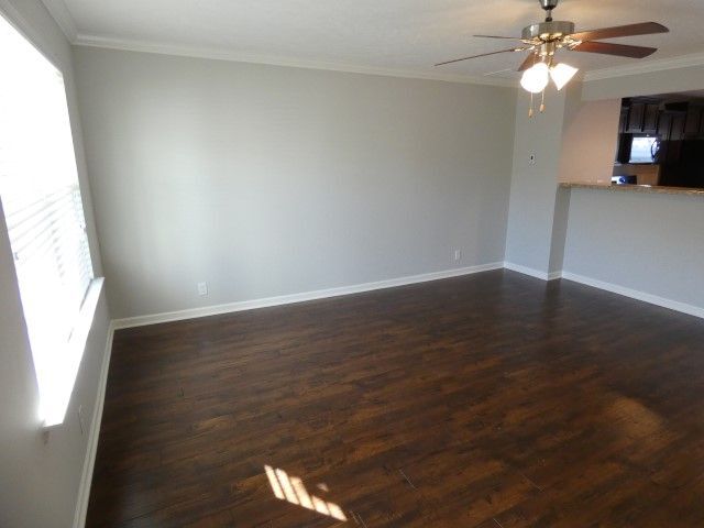 Building Photo - 2BR/2.5BA Townhome in Cottages of Willowbrook