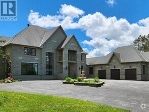 Building Photo - 3141 Vivian Rd