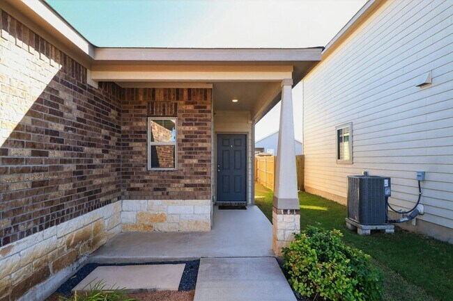 Foto del edificio - 137 Miracle Dr