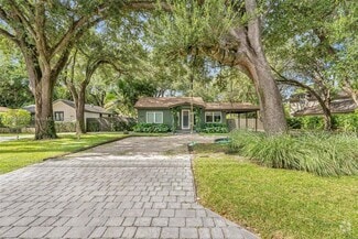 Building Photo - 6830 SW 69th Ave