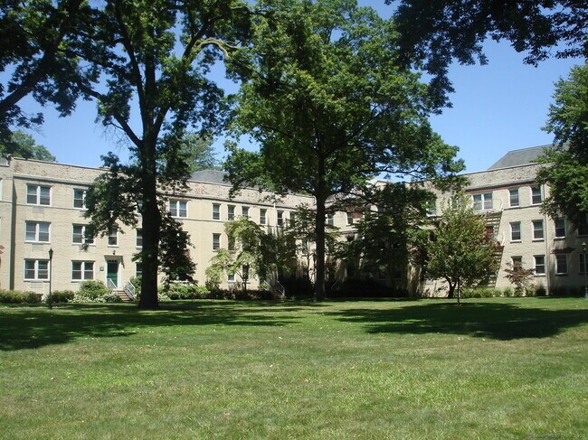 Foto del edificio - 136 Summer St