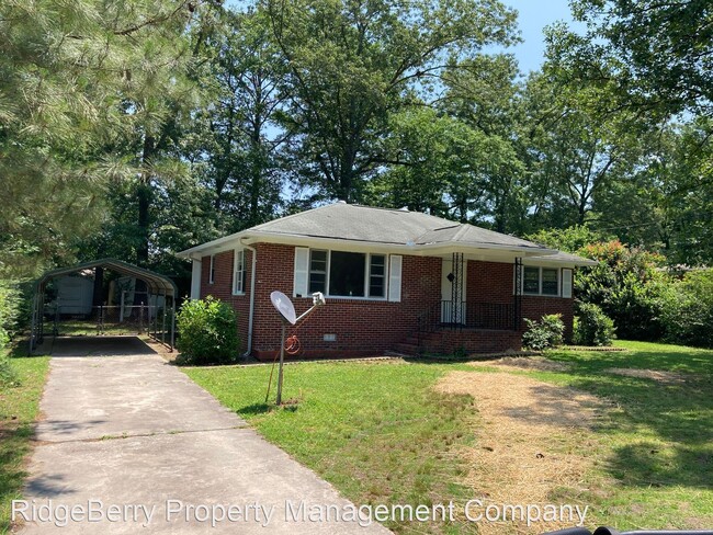 Building Photo - 3 br, 1 bath House - 130 Elliott Dr.