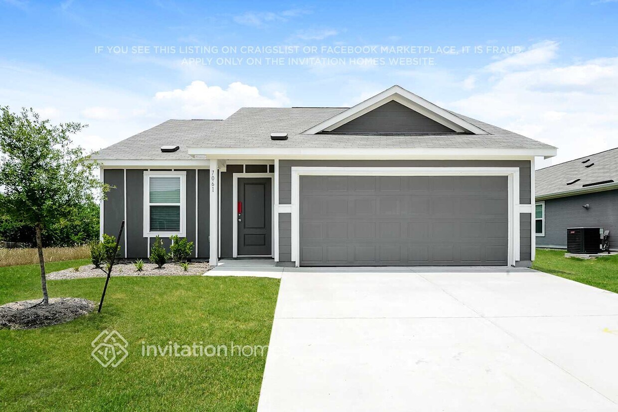 Foto principal - 7061 Meandering Creek Ln
