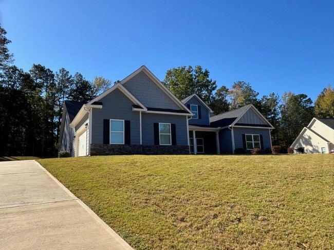 Photo - 130 Hawthorn Ln House