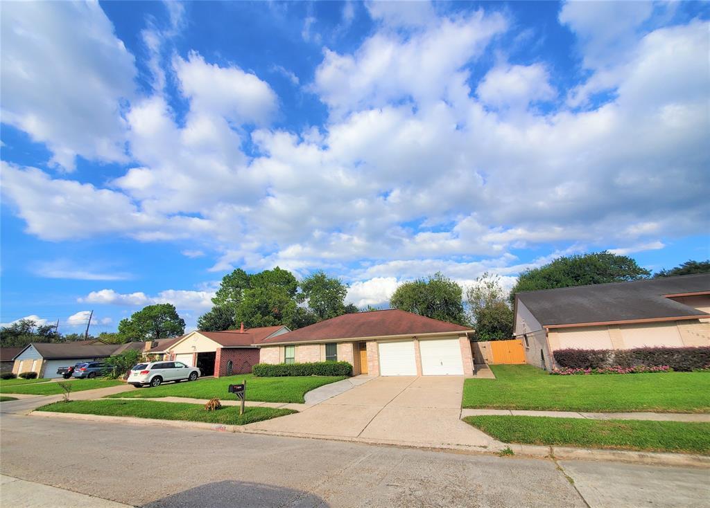 Primary Photo - 11826 Guadalupe River Dr