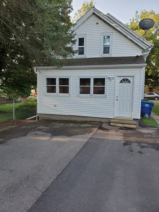 Building Photo - 618 Fulton St