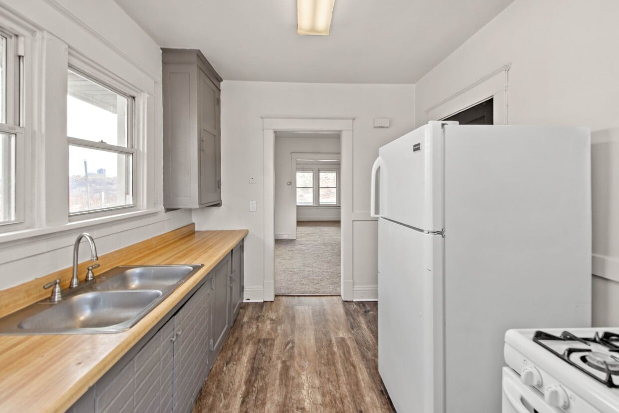 Foto principal - 1024 Steuben St