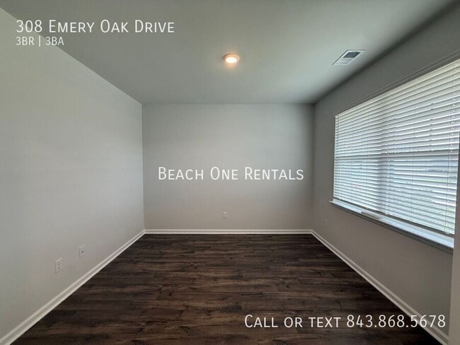 Building Photo - 308 Emery Oak Dr