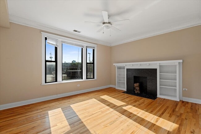 Foto del edificio - 3706 N Sheffield Ave
