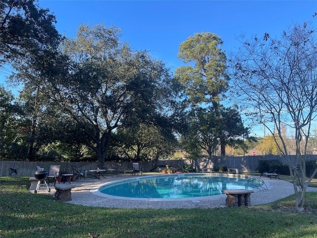 Building Photo - 4 Bayou Pointe Dr