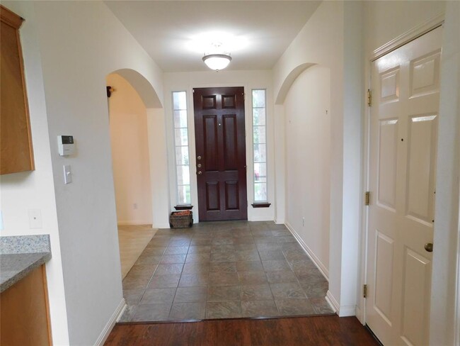 Foto del edificio - 1511 Homewood Cir