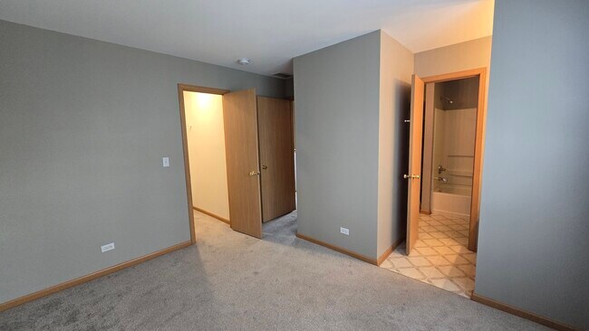 Foto del edificio - 2053 Grayhawk Dr