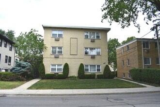 Building Photo - 711 Austin St