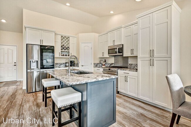 Building Photo - 3 br, 2 bath House - 10959 W Rose Lake Street