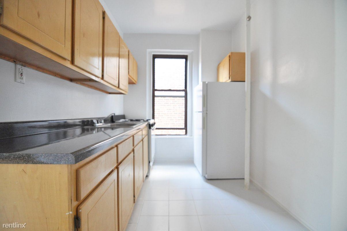 Building Photo - 456 W 152nd St