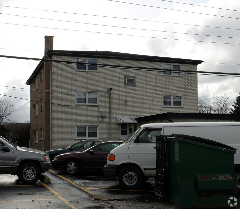 7764 W 79th Pl, Bridgeview, IL 60455 Apartments in Bridgeview, IL