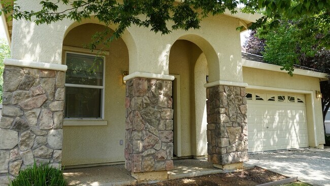 Foto del edificio - Spacious 3 bedroom 2 bath home in Rancho Cordova!!