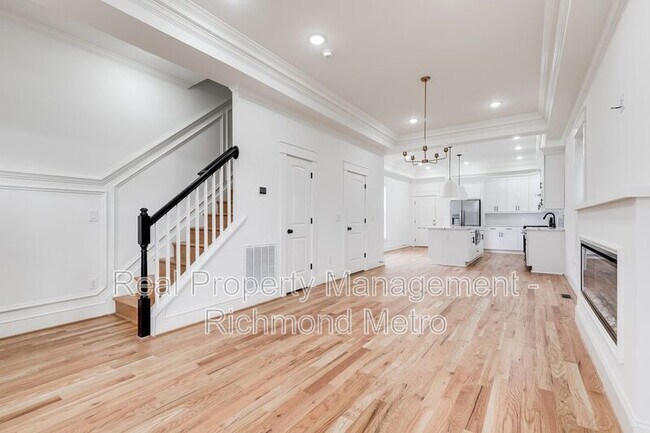 Building Photo - 3003 Midlothian Tpke